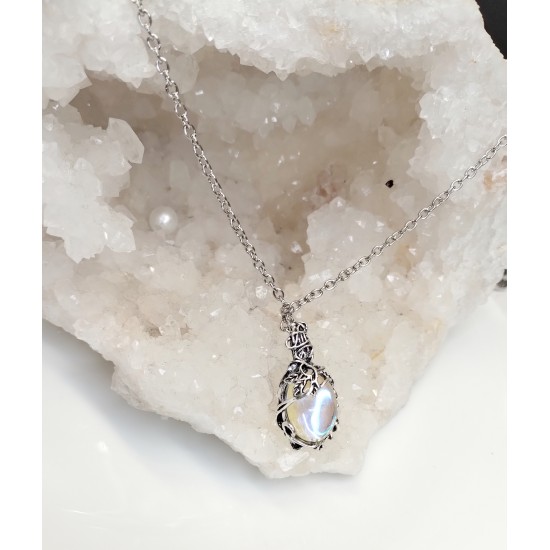 Náhrdelník s přívěskem z měsíčního kamene  Nj001