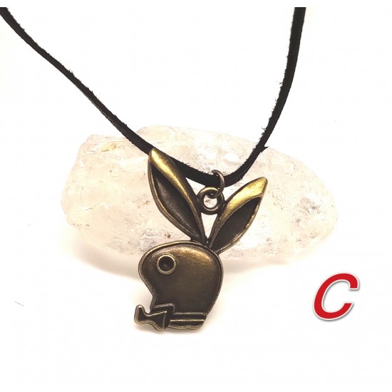 Náhrdelníky z černé kůže s mosaznými přívěsky NR029