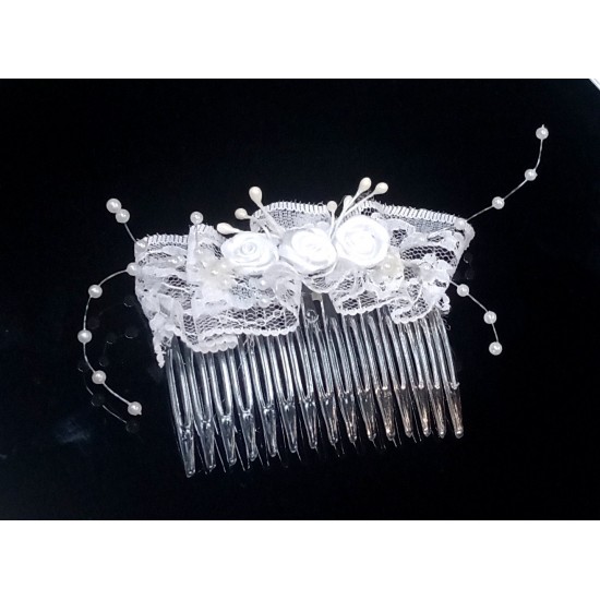 Hřebínek do vlasů bílý s květy a perličkami  BH14c